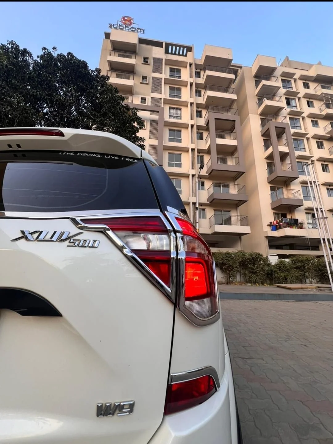 Mahindra XUV500 - Thumbnail 10